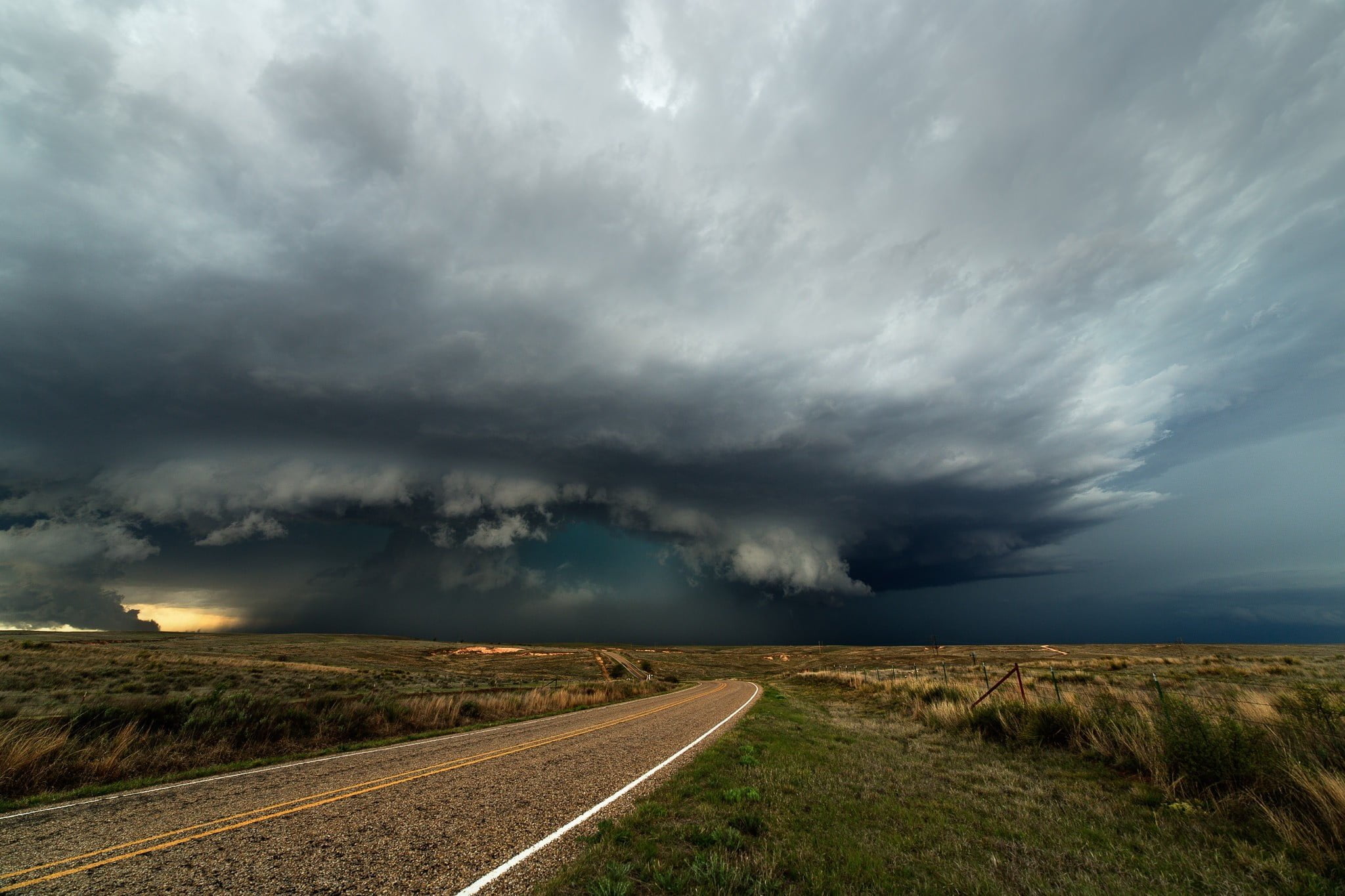 1126021-storm-clouds-wallpaper-2048x1365-720p