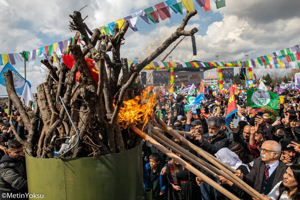 Batman'da on binlerin katılımı ile Newroz bayramı kutlandı