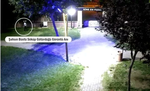 Batman Belediyesi Kine Em Parkı'ndaki Cegerxwin büstünün çalındığını duyurdu