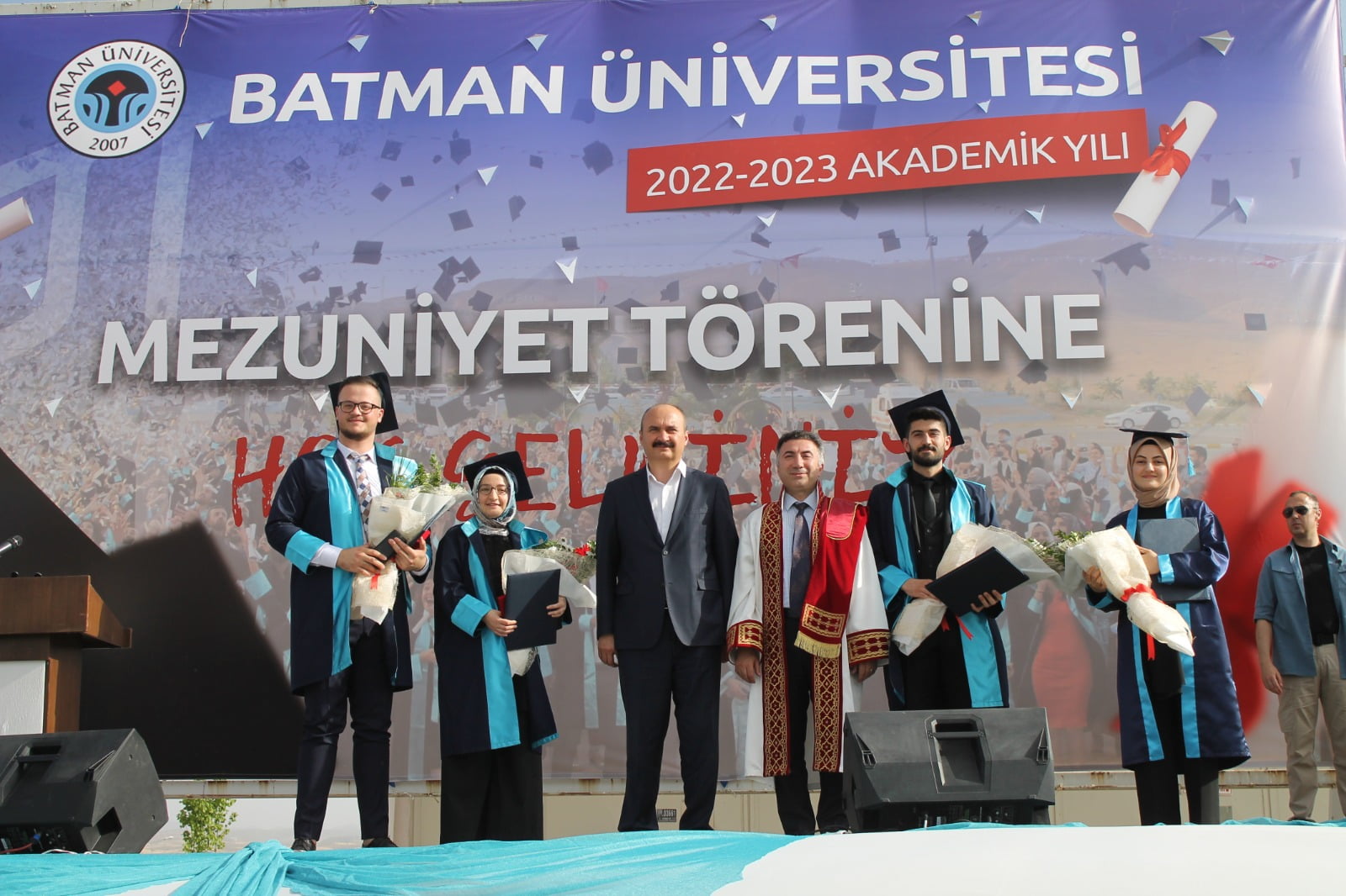 Batman Ünivesitesi öğrencileri mezuniyet töreninde buluştu