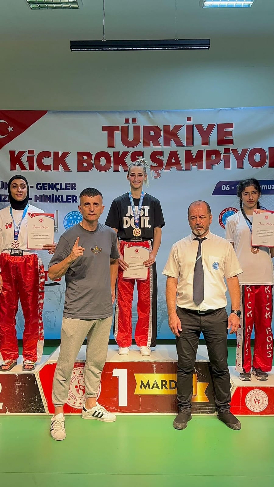 Kick Boks şampiyonasında Batmanlı sporcular fark attı