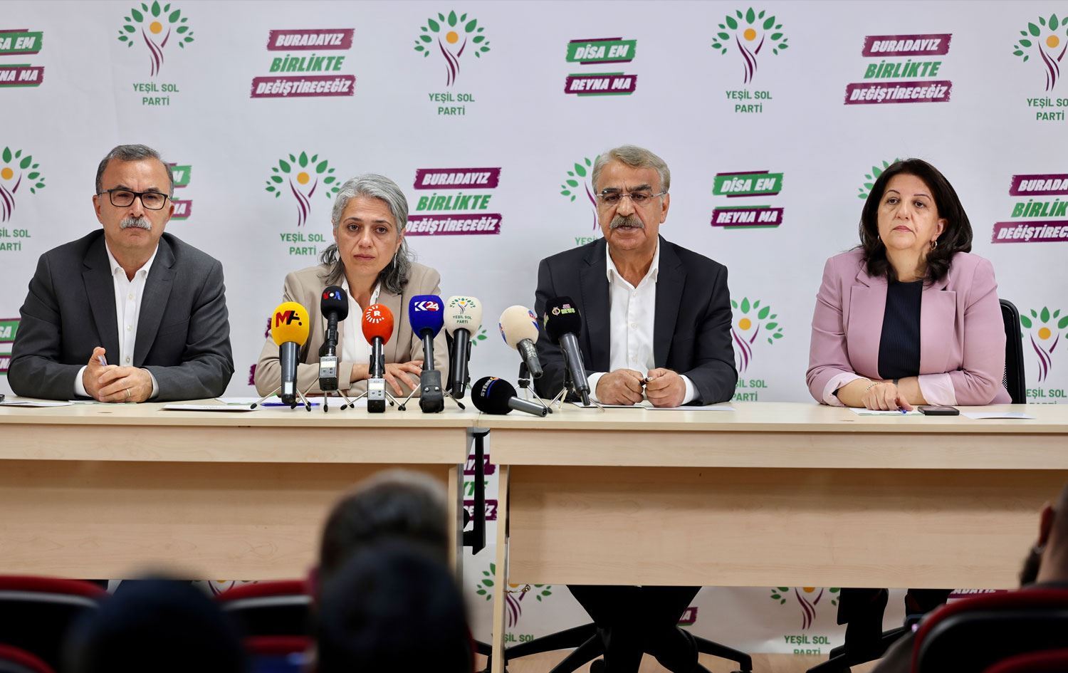 yeşil sol ve hdp eşbaşkanlar