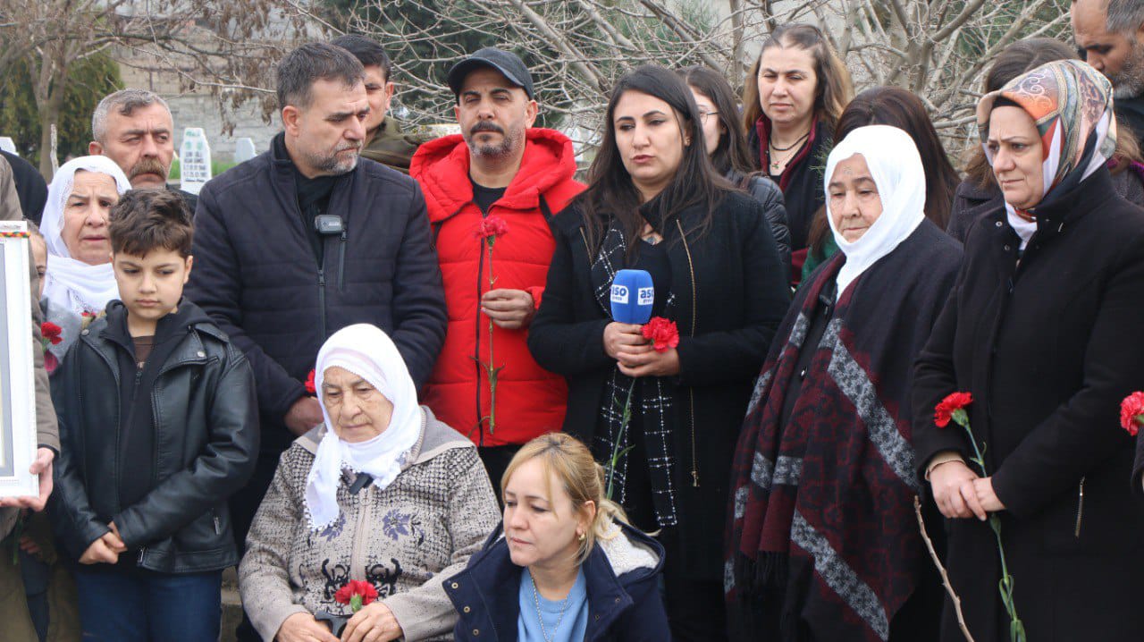 Gazeteci Cengiz Altun mezarı başında anıldı