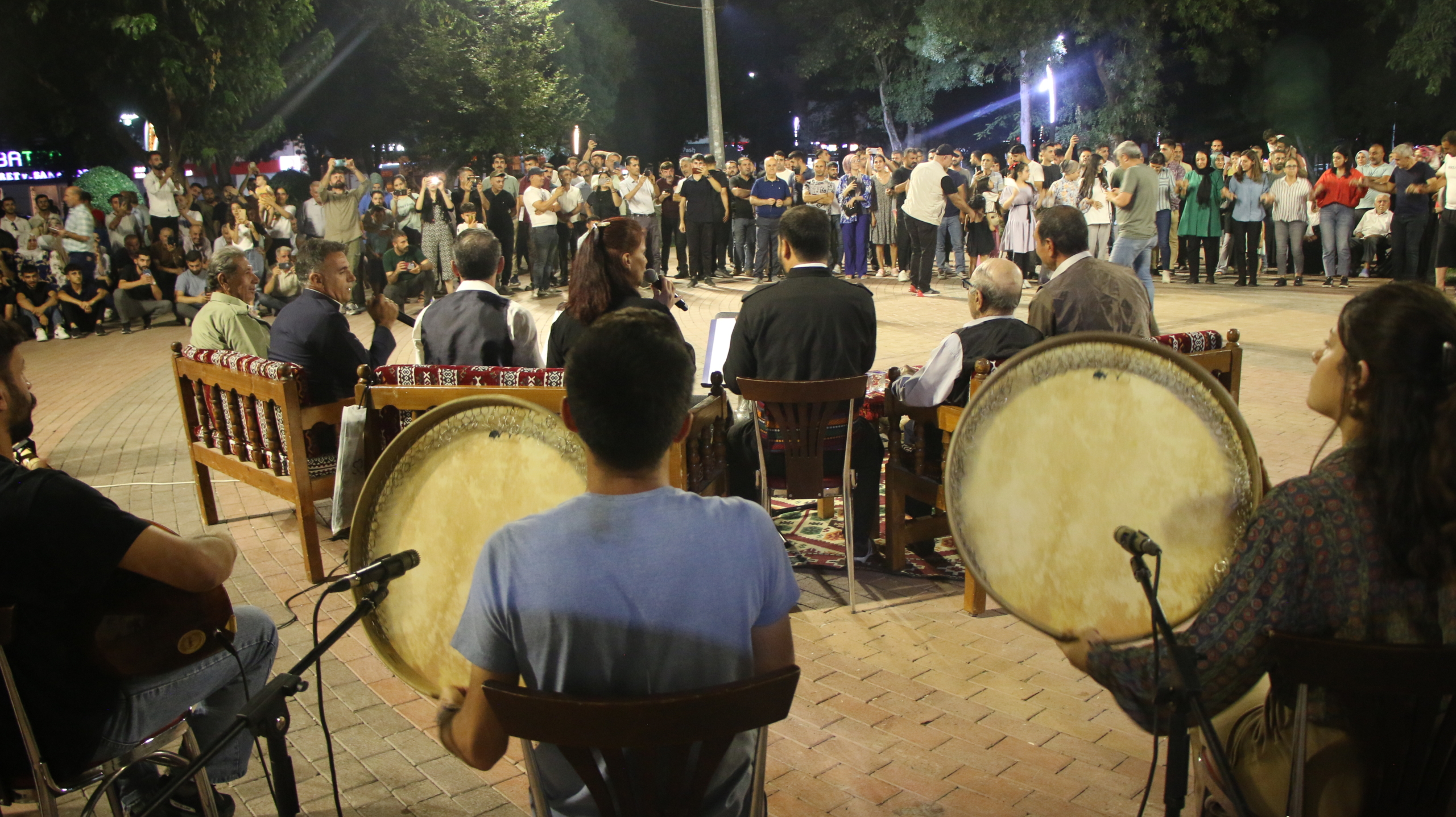 Dengbêj dinletisine yoğun ilgi