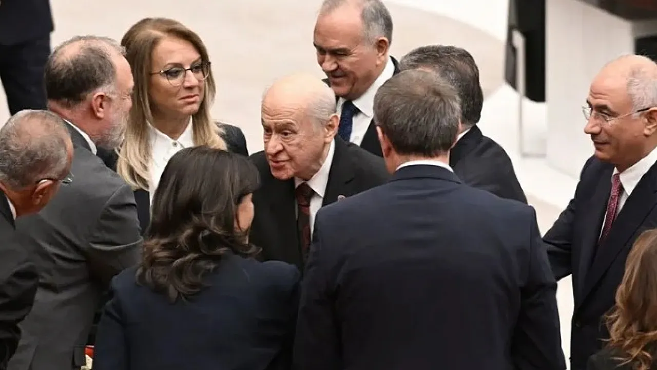 devlet-bahceli-den-dem-parti-i_1728375081_1bFZqc